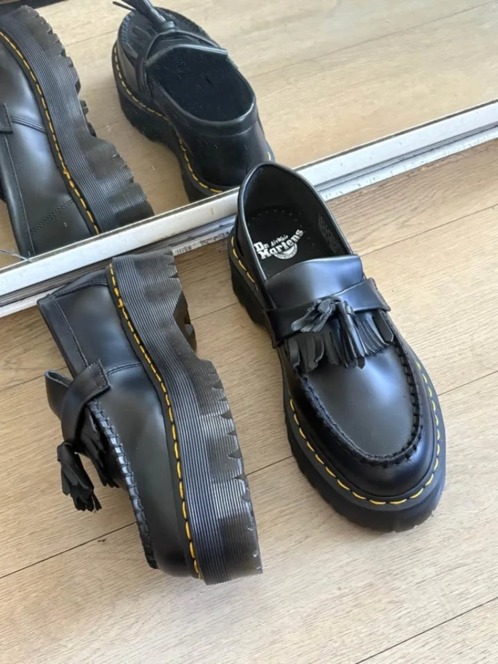Dr Martens Adrian Quad 8